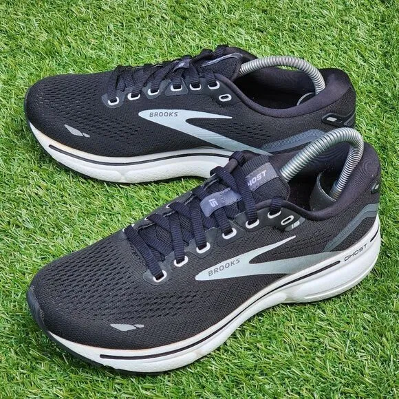 BROOKS GHOST 15 - Women's Athletic Shoes - SIZE 6.5D WIDE