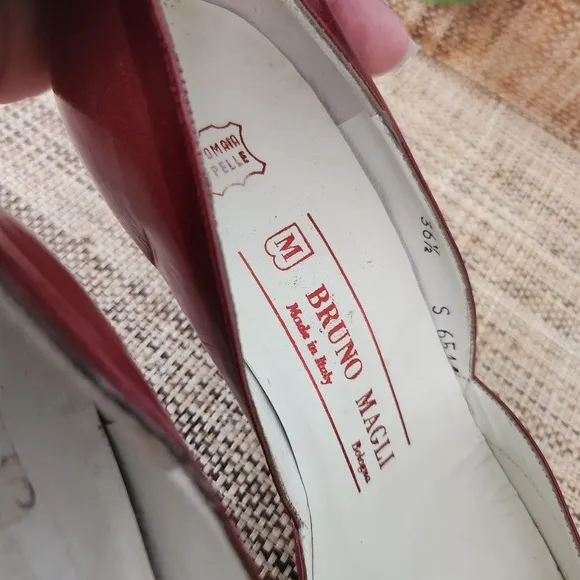 Bruno Magli made in Italy sandals size 36.5