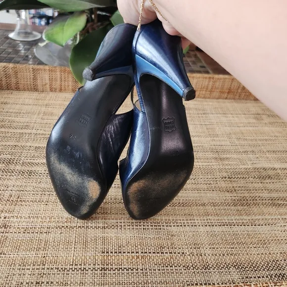 Bruno Magli made in Italy sandals size 36