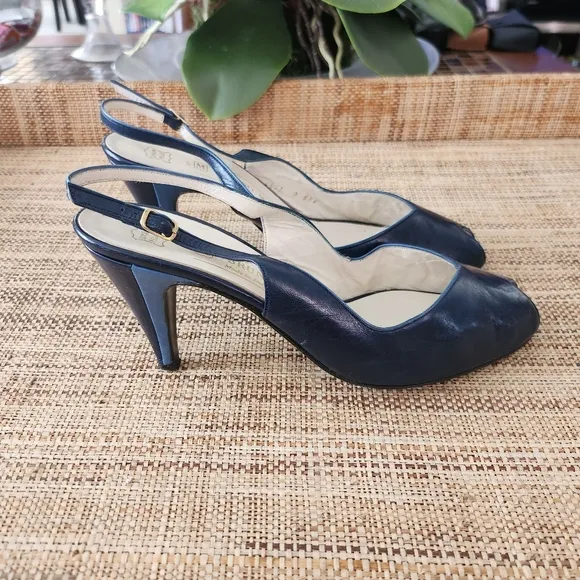 Bruno Magli made in Italy sandals size 36