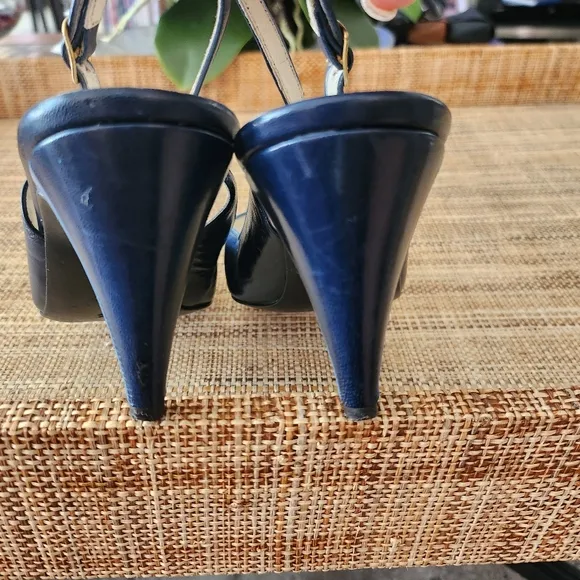 Bruno Magli made in Italy sandals size 36