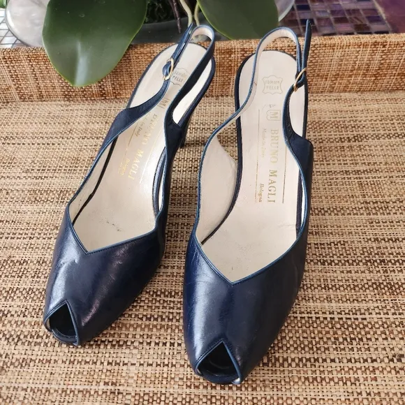 Bruno Magli made in Italy sandals size 36