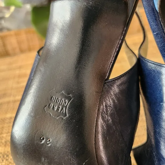Bruno Magli made in Italy sandals size 36