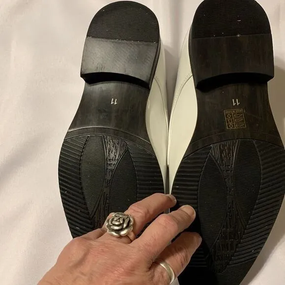 Bruno Marc size 11 white tuxedo shoes. NWOT never worn