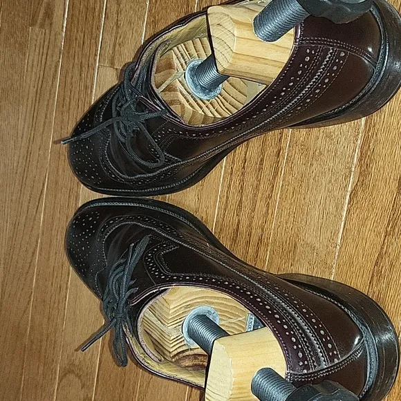 Burgundy Bostonian Wing Tip Leather shoes