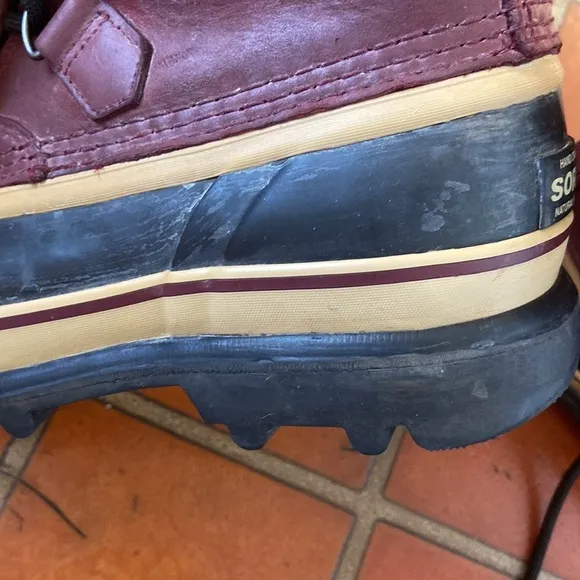 Caribou SOREL Waterproof Boots Size 7