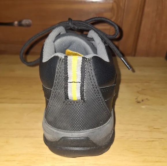 Caterpillar Men's Black Safety Toe Work Shoes In A Size 9.5 Wide Width. EUC
