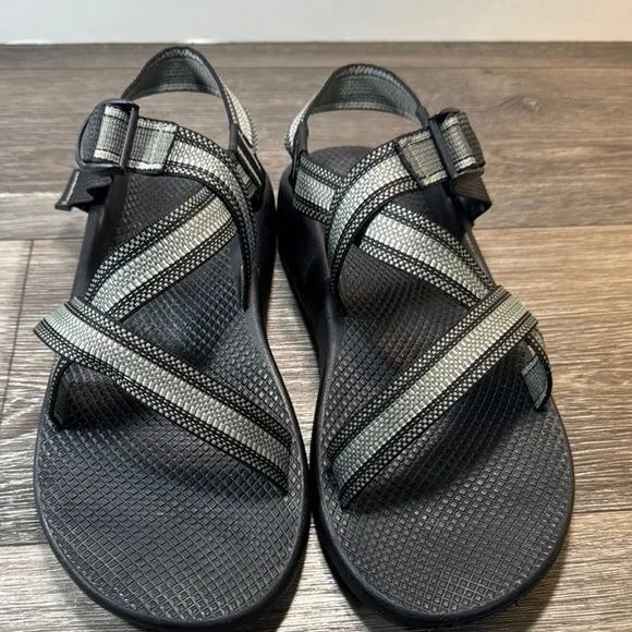 Chaco Black and Gray Strappy Sandals men’s size 12 (b88)