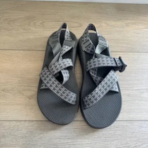 Chaco Grey Men’s Hiking Outdoor Sandals Size 13