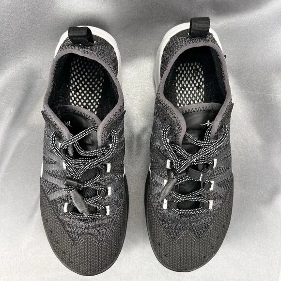 Chaco Women's 7.5 Torrent Pro Water Running Shoes Sneakers Gray Hiking Gorpcore