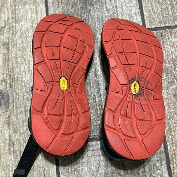 Chaco‎ Women’s Sz 6 Rainbow Strappy ZX2 Sandals