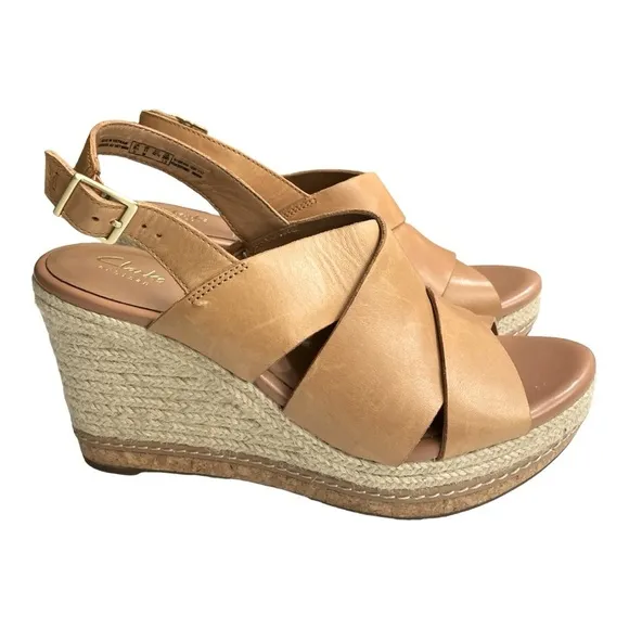 Clarks Amelia Dally Wedge Tan leather sandals size 11M.