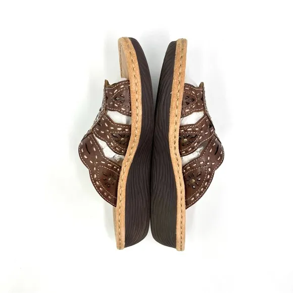 Clarks Artisan Womens Brown Leather Slip On Low Wedge Comfort Sandals Shoes 8.5