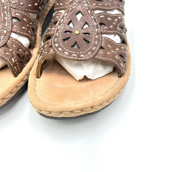 Clarks Artisan Womens Brown Leather Slip On Low Wedge Comfort Sandals Shoes 8.5