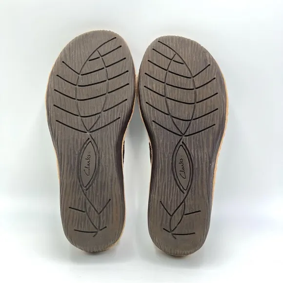 Clarks Artisan Womens Brown Leather Slip On Low Wedge Comfort Sandals Shoes 8.5