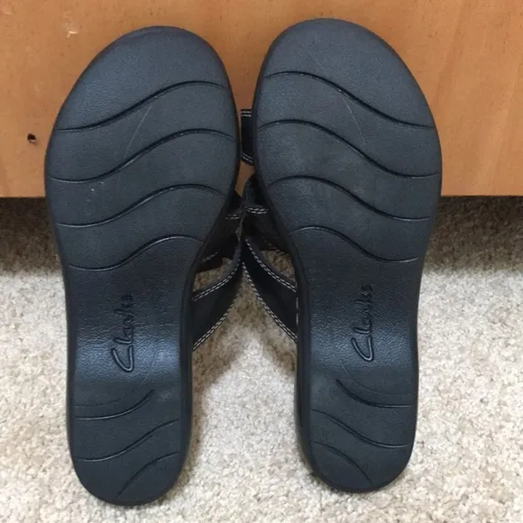 CLARKS collection sizs 7 M black soft sandals
