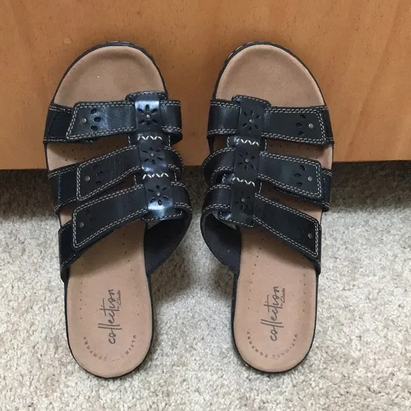 CLARKS collection sizs 7 M black soft sandals