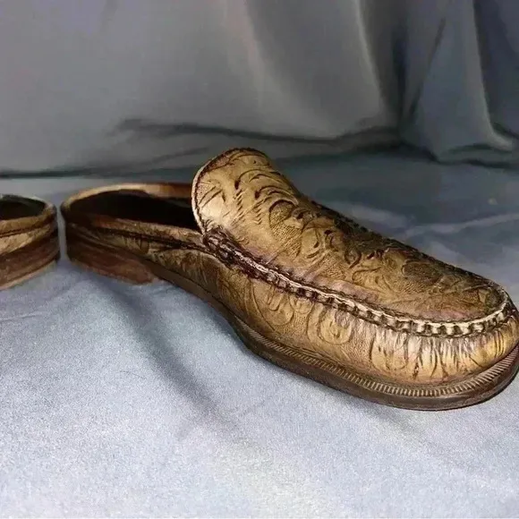 Cole Haan Elkins Tooled Leather Slides Brown Embossed Leather Slip-On Loafers 7B