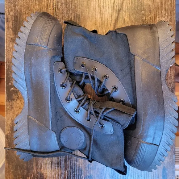 Converse boots