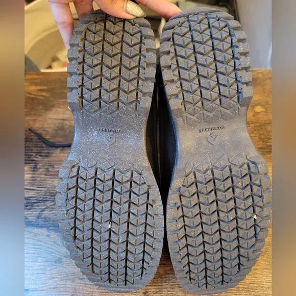Converse boots
