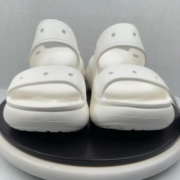 Crocs Classic Crush Sandal White Mens Unisex Slip On Shoes 207670-100 Sz 11 NEW