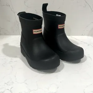 Cutest US size 12 little kids Hunter brand rain boots in black- new, no tag.