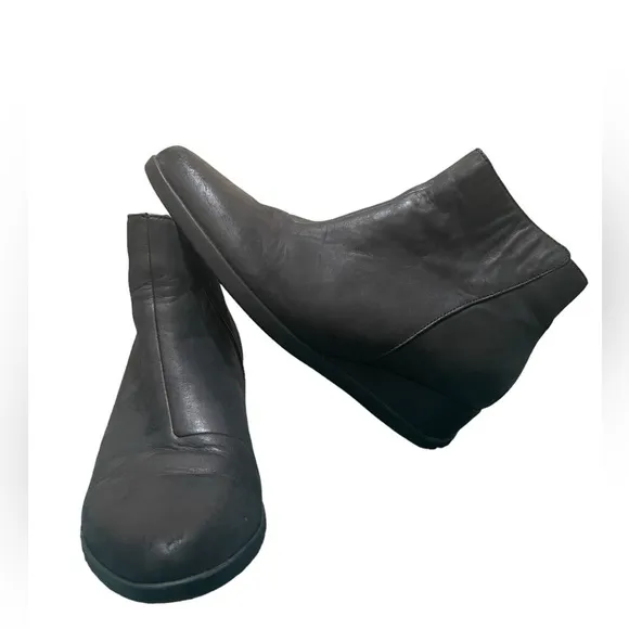 Dansko Serenity Waterproof Wedge Ankle Booties size 39​
