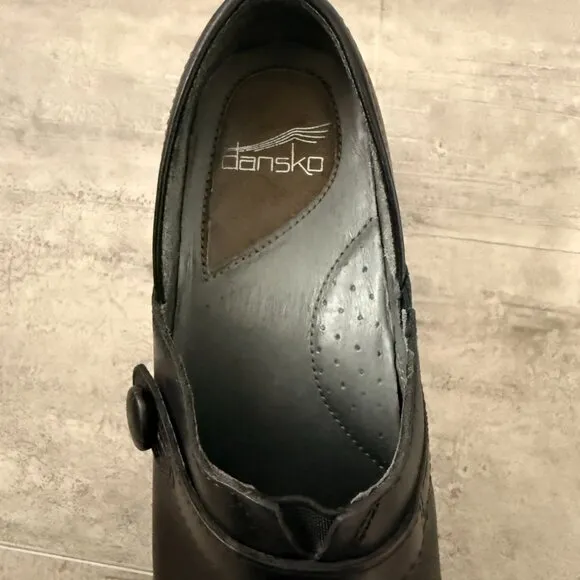 Dansko Solstice Women's Black Leather Slip on Button Clog Shoes US Size 7.5 (38)
