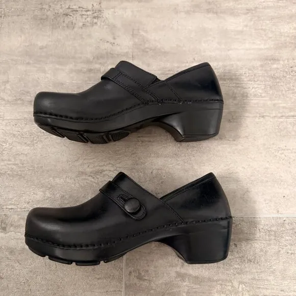 Dansko Solstice Women's Black Leather Slip on Button Clog Shoes US Size 7.5 (38)