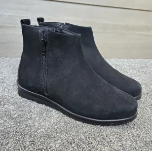 David Tate Black Ankle Boots Black Suede NEW size 7.5 but with issues