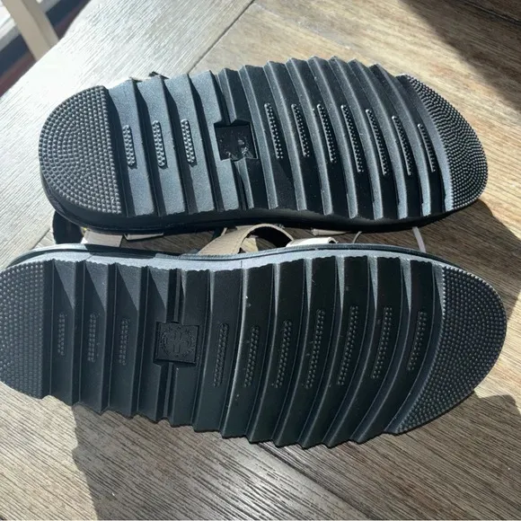 Dr Martens Blaire Pisa Sandals NEW