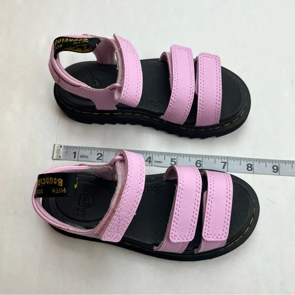 Dr. Martens Junior Klaire Athena Leather Strap Sandals Pale Pink Girls‎ 12 NEW