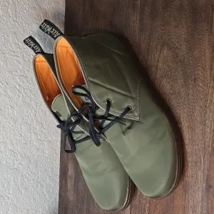 Dr. Martens Mens Easton Shoes