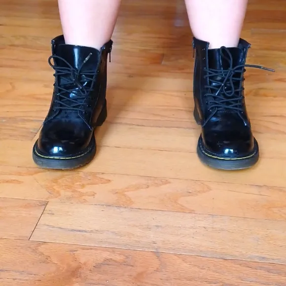 Dr. Martin Waterproof Boys  Black High Top Zippers Boots  2 M