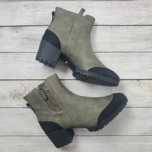 Dr Scholl's NIB Level Best boot, 9, olive