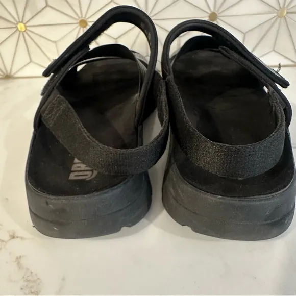 Drew Footwear Sutton Sandals Black and Metallic silver size 7