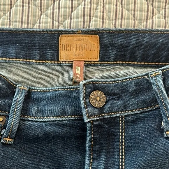 Driftwood Roxy Kick Flare Jeans Dark Wash size 29!