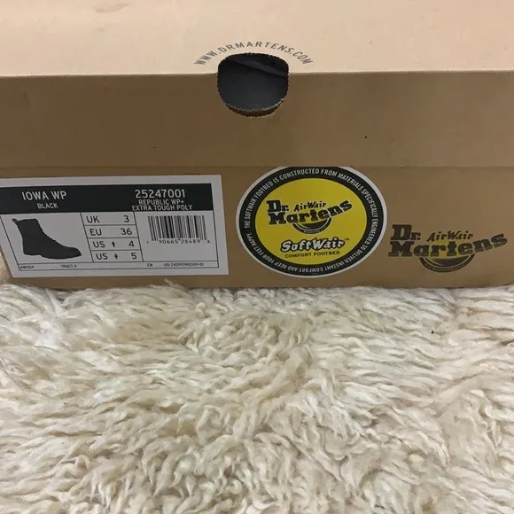 Dr.Martens Doc Martens Iowa boots BRAND NEW UNWORN