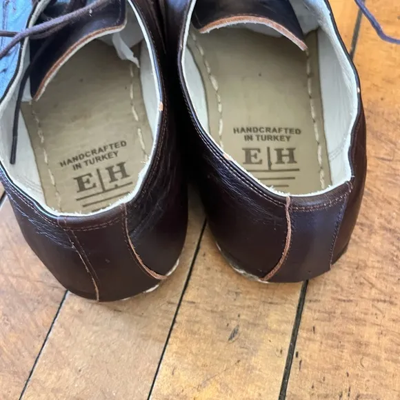 E/ H barefoot grounding copper stud lace up shoes