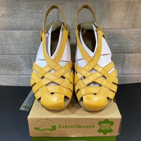 Earth Origins-NIB-Nellie Sandals-Welltek System--Size 6.5-Amber Yellow-Eco Calf