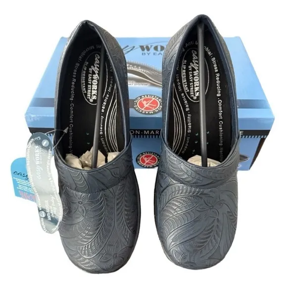 Easy Works by Easy Street Lyndee Shoes Navy Floral Embossed Women’s Size 9.5