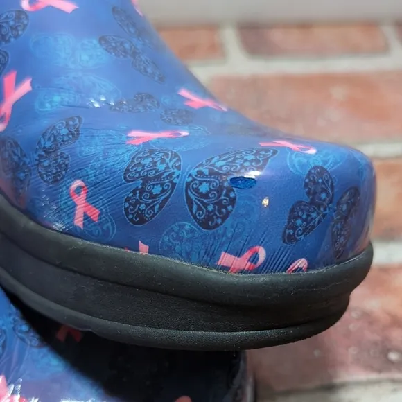 Easy Works by Easy Street Women's Breast Cancer Awareness Work Clogs Shoes 9.5