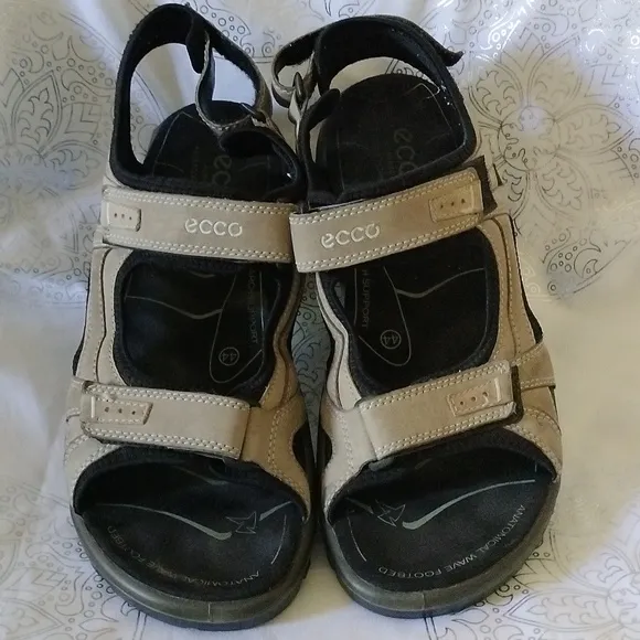 Ecco by Receptor technology men's sandals size