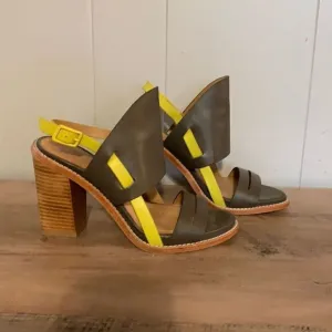 Eight Fifteen Heeled Sandals Size 6.5