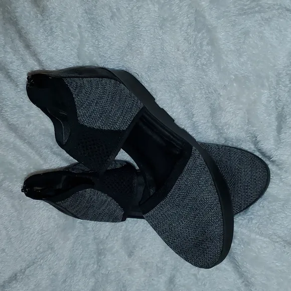 EILEEN Fisher Ogden Stretch-Knit Two-Piece Wedge Sneaker Size 7.5