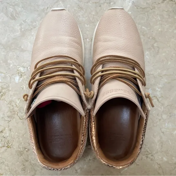 Esse ut Esse Leather Fringe Sneaker in Sand, Size EU 40/US 10, EUC