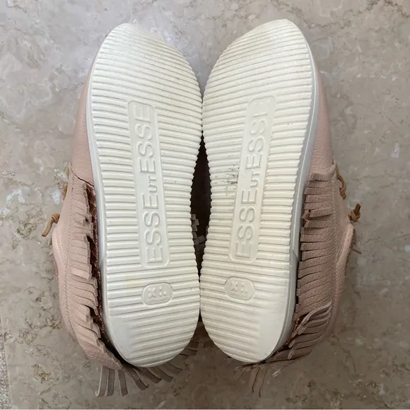 Esse ut Esse Leather Fringe Sneaker in Sand, Size EU 40/US 10, EUC