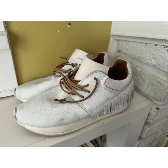 Esseutesse Leather Fringe Sneaker - White - size 40 = US 10