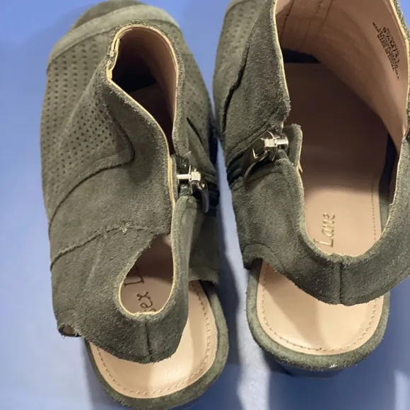 Essex Lane Size 9.5 Olive Green Shoes