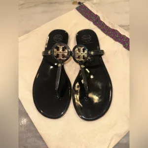 EUC Tory Burch Size 8 Women’s Black &amp; Gold Sandals